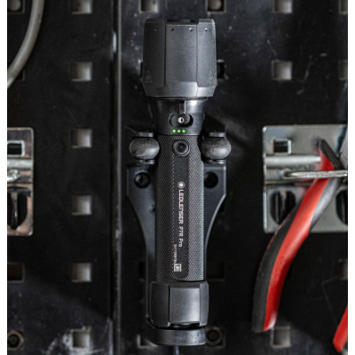 LEDLENSER P7R PRO ZAKLAMP OPLAADBAAR