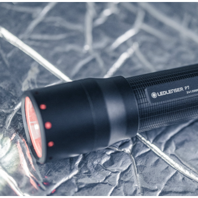 LEDLENSER P7 ZAKLAMP 450L IP54 FOC.