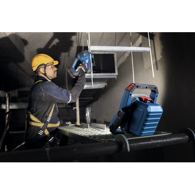 BOSCH LAMP GLI 18V-3000