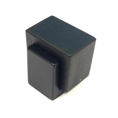 DEURSTOP VIERKANT ZWART 30X30X30MM